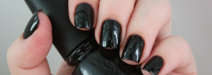 Мой идеальный черный лак China Glaze Nail Lacquer with hardeners 70576 Liquid Leather