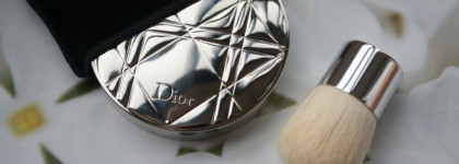 Dior Diorskin Nude Air Illuminating Powder 002 Glowing Nude