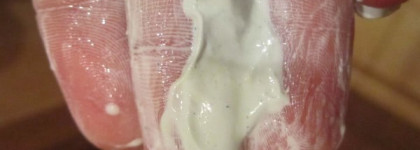 Три варианта средств для очищения  кожи лица: “Nivea”,” Isme”, “Lush”