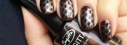 Лунно-шоколадный маникюр с новой большой плитой NK03