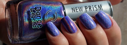 Космическая радуга на ногтях