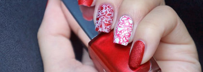 Красный "песок" Golden Rose Holiday #64 и стемпинг с плиткой серии Sunny Apple SA-12