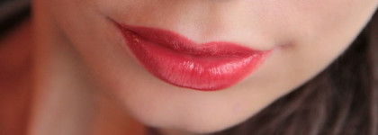 L'oreal Gloss Shine Caresse в оттенках №102 Romy и №200 Princess