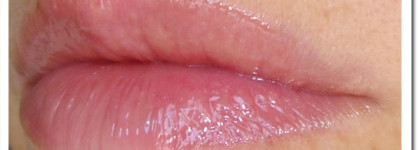 Блеск для губ Zoya Hot Lips glossy lip balm # 35 “Boudoir”