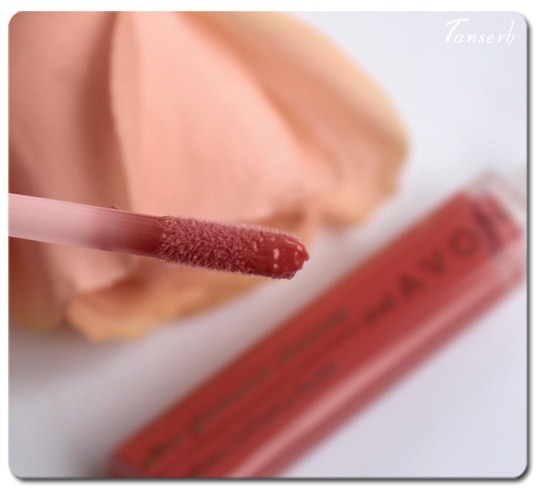 Блеск для губ Avon ultra glazewear absolute Lip Gloss в оттенке Soft peach