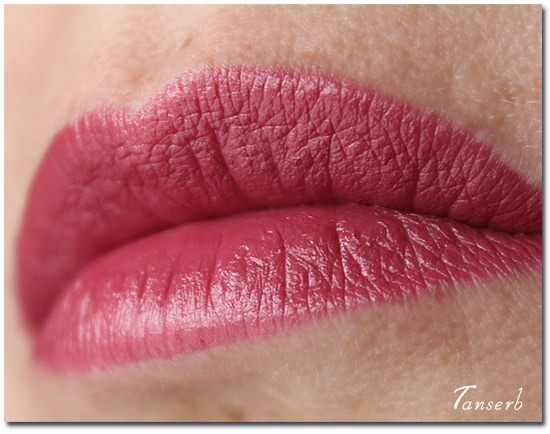 Помада-карандаш Maybelline Color Drama #210 Keep it Classy
