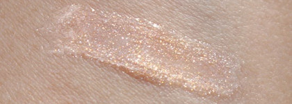 Деликатное золото на губах . El Corazon Glamour Shine Lip Gloss № SH 64