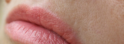 Помада-бальзам Eveline Lovers Rouge 2 in 1 Moistoring & Colour Lip Balm #02