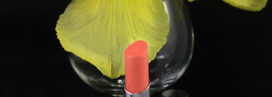 Помада Avon “Невесомость” в оттенке Daffodil petal / Лепесток нарцисса