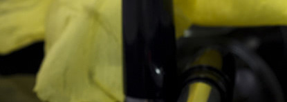 Помада Avon “Невесомость” в оттенке Daffodil petal / Лепесток нарцисса