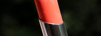 Помада Avon “Невесомость” в оттенке Daffodil petal / Лепесток нарцисса