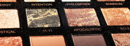 Мраморная палетка от Revolution PRO Regeneration Palette Astrological