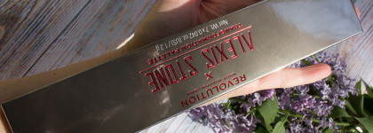 Замечательные топперы: Makeup Revolution & Alexis Stone Transformation Palette