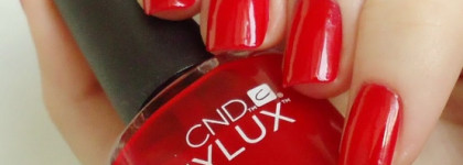 CND Vinylux 158 Wildfire и Weekly Top Coat