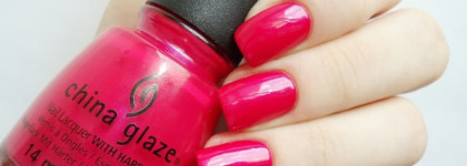 China Glaze Nail Lacquer with Hardeners Fuschia