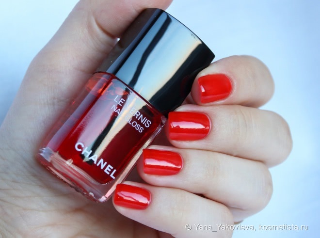 Chanel Le Vernis Nail Gloss 530 Rouge Radical