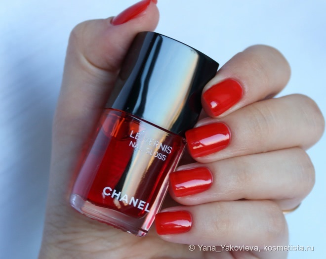 Chanel Le Vernis Nail Gloss 530 Rouge Radical