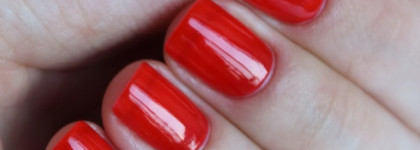 Chanel Le Vernis Nail Gloss 530 Rouge Radical