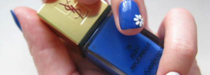 "Ромашковое" настроение с лаками Yves Saint Laurent La Laque Couture N 18 Bleu Majorelle и Essie Blanc