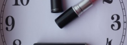 Вне времени. Бестселлеры Mac: Mac Blankety lipstick (Amplified Creme finish) и Mac Angel lipstick (Frost finish)