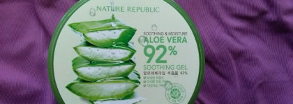 Многофункциональный гель с алоэ Nature Republic Soothing & Moisture Aloe Vera 92% Soothing Gel