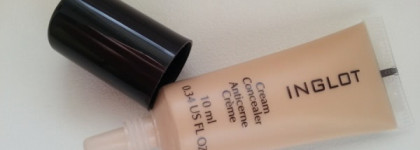 Такие разные замазки: MAC mineralize concealer NW15, Inglot cream concealer 34, Inglot AMC cream concealer 66, Bobbi Brown Corrector porcelain peach