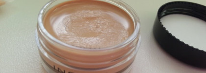 Такие разные замазки: MAC mineralize concealer NW15, Inglot cream concealer 34, Inglot AMC cream concealer 66, Bobbi Brown Corrector porcelain peach