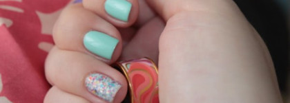Весна на шаг ближе с Essie Mint Candy Apple и CG It's a trap-eze