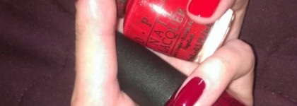 Маникюр цвета лета с OPI Kennebunk-Port NL90 и OPI Red My Fortune Cookie NL42
