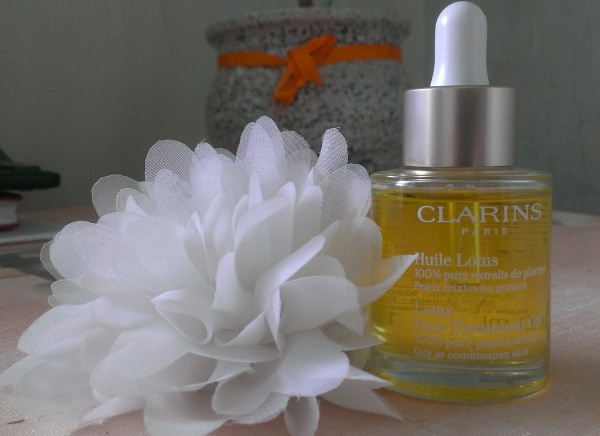 Как по маслу или Clarins Lotus Face Treatment Oil 100% pure plant extracts for oily or combination skin
