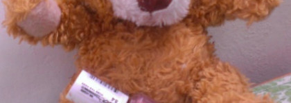 Там листья падают вниз, пластинки крутится диск.