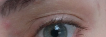 И дорисует, и раскрасит. Mac Eye Brows Crayon Les Sourcils Stud