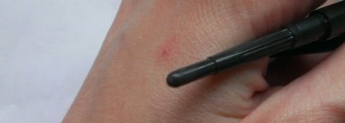 И дорисует, и раскрасит. Mac Eye Brows Crayon Les Sourcils Stud