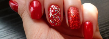 Проба трехцветного маникюра