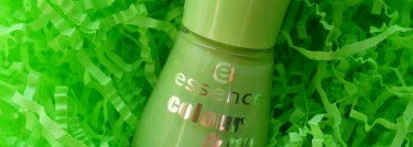Призываю весну с лаком Essence color & go #150 Upper green side