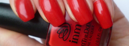 Чистый красный INM Out the Door nail lacque #112 The flaring red