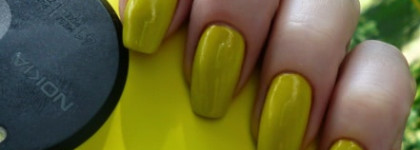 Маникюр в цвет телефона с лаком Seventeen supreme nail enamel #147