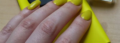 Маникюр в цвет телефона с лаком Seventeen supreme nail enamel #147