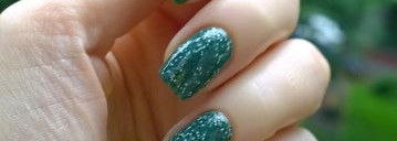 El Corazon Active Bio-Gel Fenechka #423/136 & L'oreal Color Riche #612 Green Couture