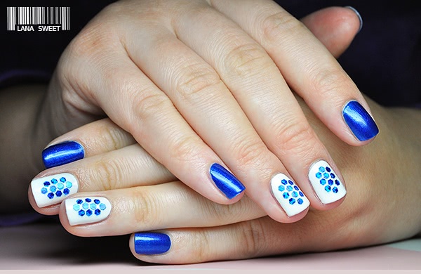 Синий маникюр - 40 идей самого стильного дизайна ногтей