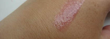 Блеск для губ  Essence Xxxl shine Lipgloss # 022 nude kiss