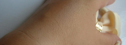 Легкое сияние с пудрой Catrice Prime and Fine Highlighting Powder (010 fairy dust)