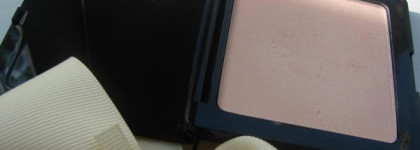 Легкое сияние с пудрой Catrice Prime and Fine Highlighting Powder (010 fairy dust)
