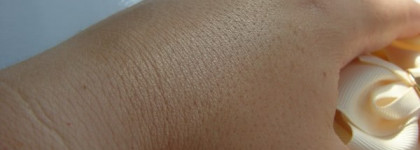 Легкое сияние с пудрой Catrice Prime and Fine Highlighting Powder (010 fairy dust)