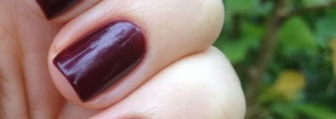 Chanel Vamp Le Vernis Nail Colour Vamp #18