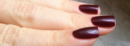 Chanel Vamp Le Vernis Nail Colour Vamp #18
