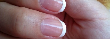 Bell French manicure #01 и наклейки для маникюра El Corazon Nail Art Premium Sticker Nsa-B20