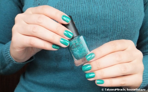 Маникюр в бирюзовых тонах с Color Club #899 Untamed Luxury & Golden Rose Color Expert #55