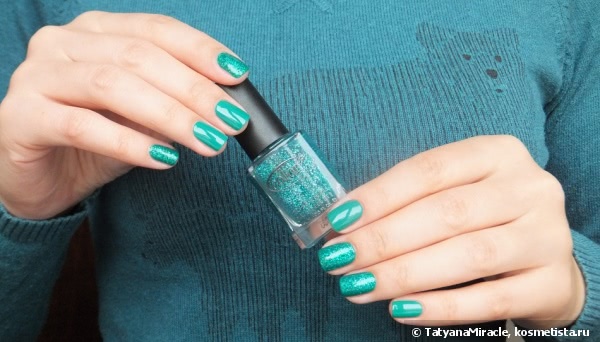 Маникюр в бирюзовых тонах с Color Club #899 Untamed Luxury & Golden Rose Color Expert #55
