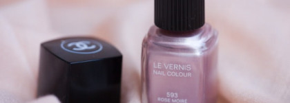 Розовый муар